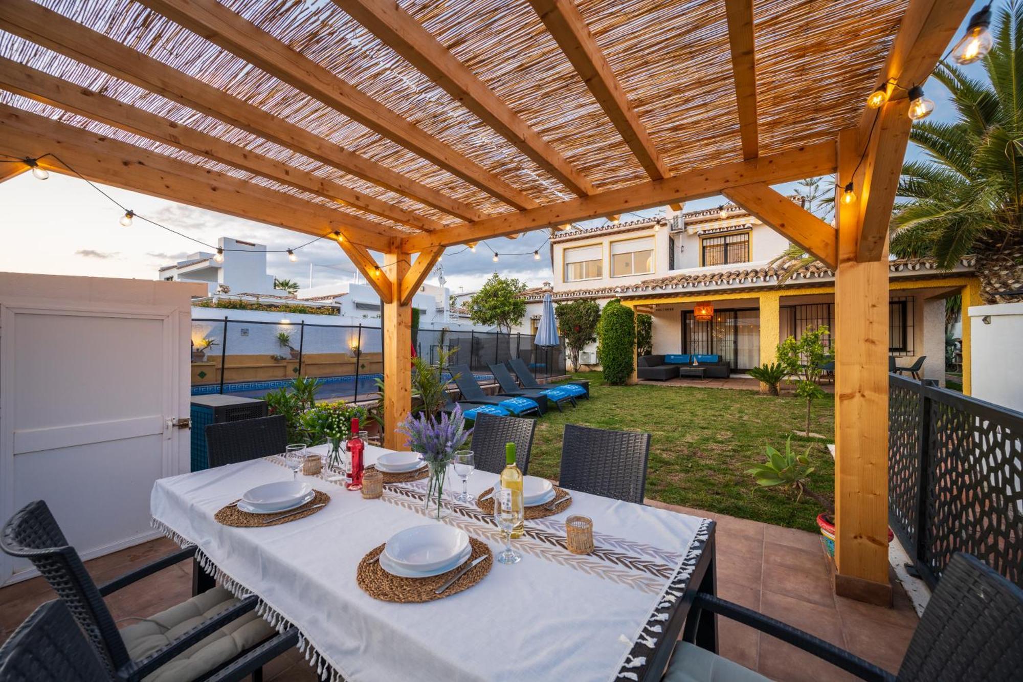 Typical Beach House Las Chapas Playa With Heated Pool Marbella Esterno foto