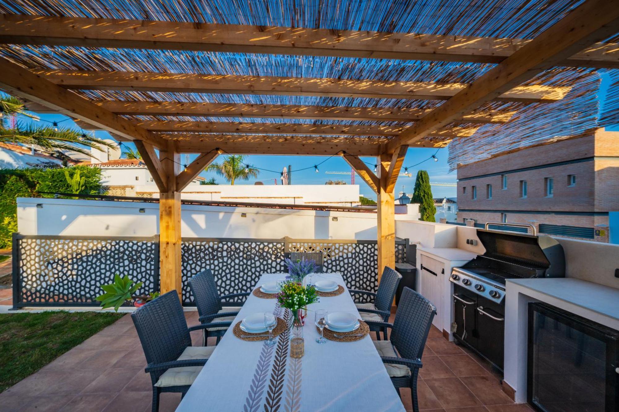 Typical Beach House Las Chapas Playa With Heated Pool Marbella Esterno foto